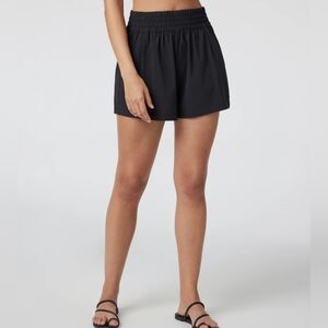 Vuori Women's Villa Shorts Black Large